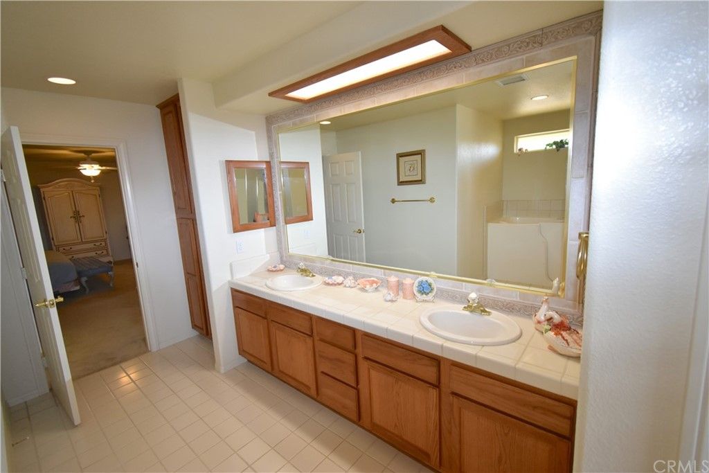 listing image 130720085458729264173