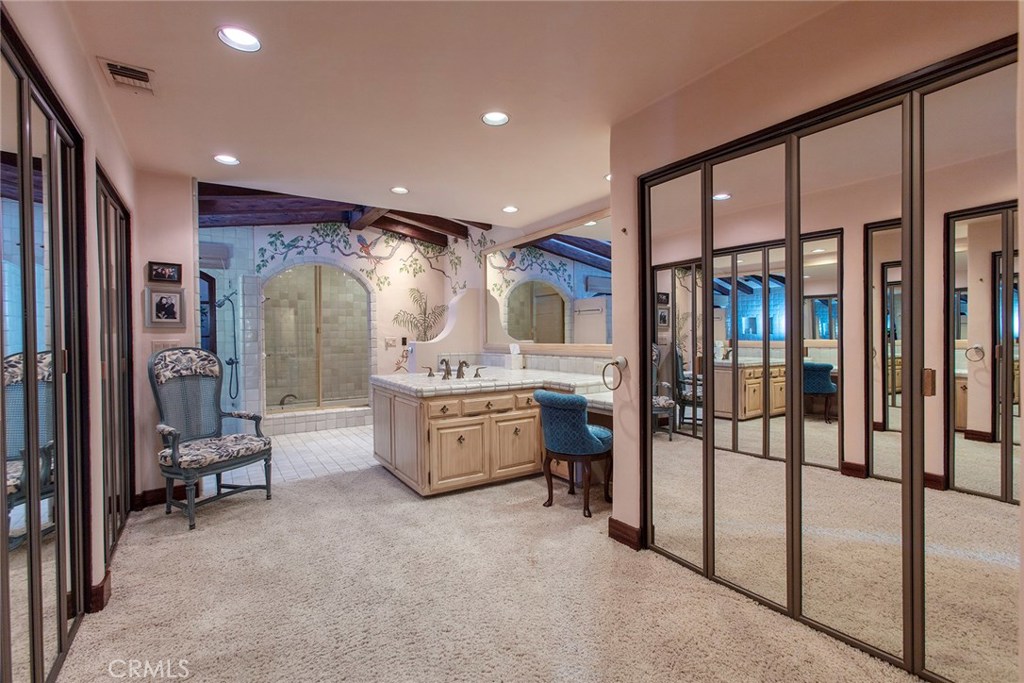 Irvine Terrace (IRVT) - Residential