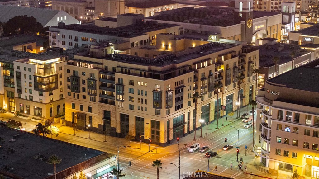 Properties 1 39 S Los Robles Avenue 7003