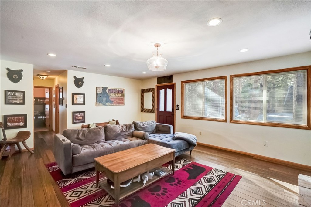 371 Santa Clara Boulevard