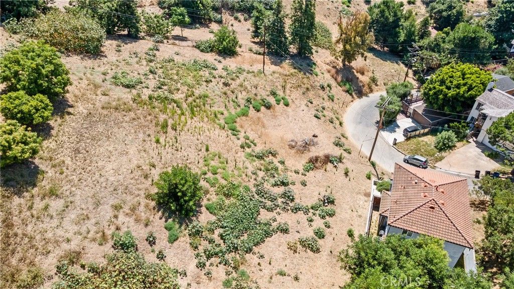 listing image 130728436654436217901