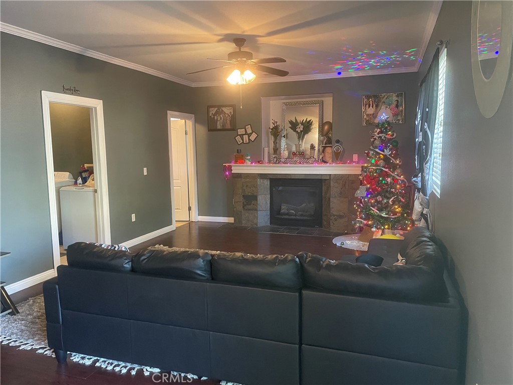 283 Captains Court