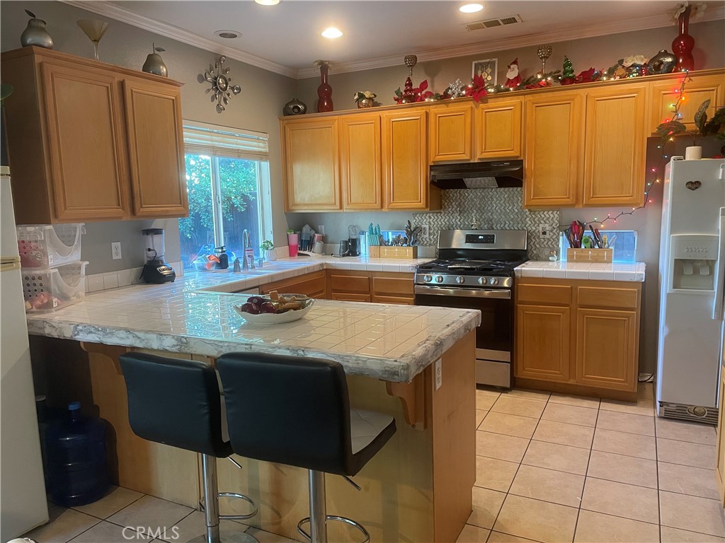 283 Captains Court