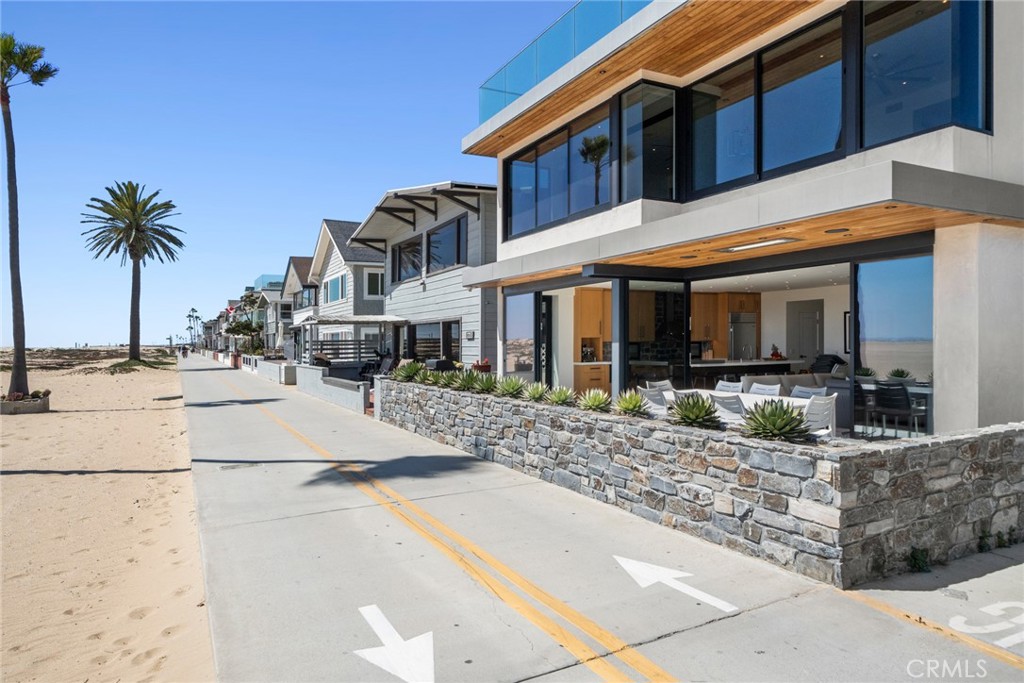 800 W Oceanfront