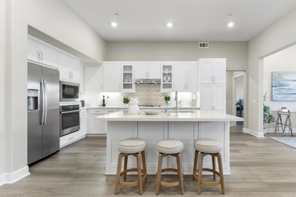 16750 Coyote Bush 114