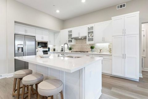 16750 Coyote Bush 114 San Diego CA 92127
