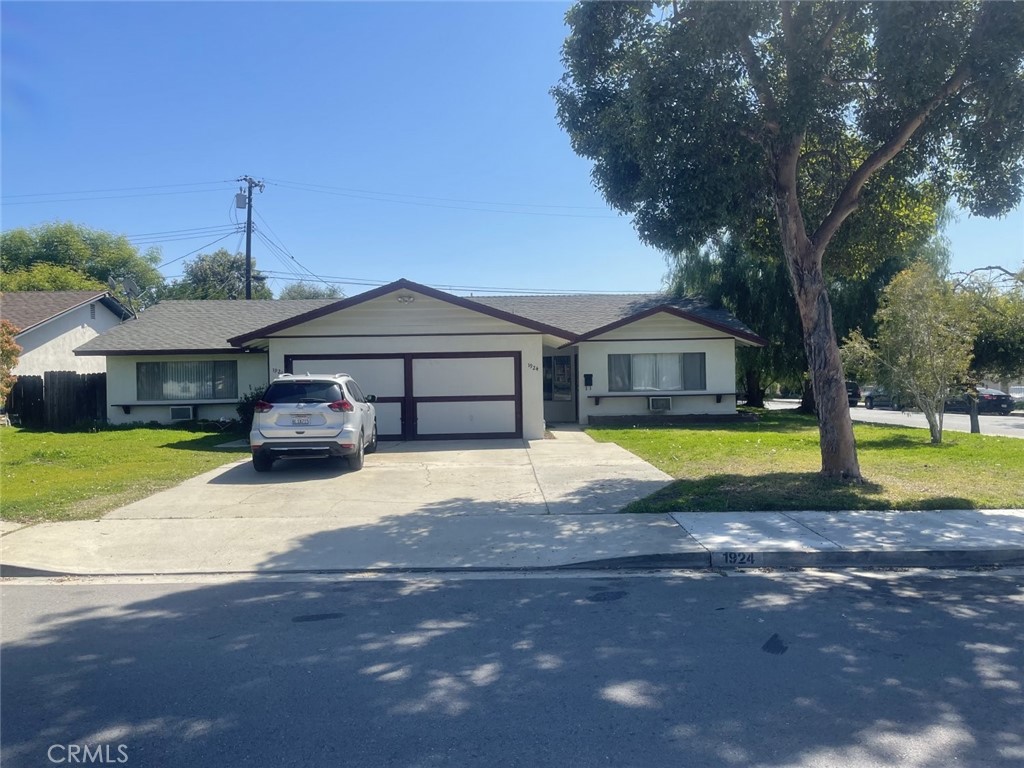 Located in the vibrant city of Pomona, this income-generating duplex presents a fantastic opportunity for investors or homeowners looking for rental potential. Offering two separate units, each featuring two bedrooms, two bathroom with their own driveway and garage, this property provides a total of four bedrooms and two bathrooms across both residences.
Each unit is thoughtfully designed for comfort and functionality, making it an attractive option for tenants or multi-generational living. The layout ensures a bright and inviting atmosphere, with ample living space and practical features throughout.
Situated in a desirable neighborhood, this property is close to shopping, dining, schools, and major freeways, making it convenient for residents and ensuring strong rental demand. Whether you're looking to expand your real estate portfolio or seeking a property with income potential, this duplex in Pomona is an excellent opportunity.