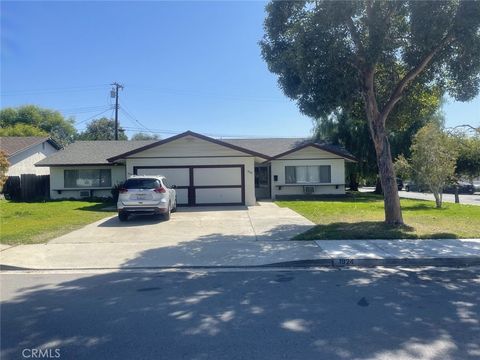1924 Royalty Drive Pomona CA 91767