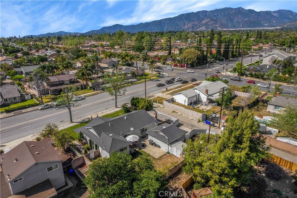 listing image 130725292444415116497