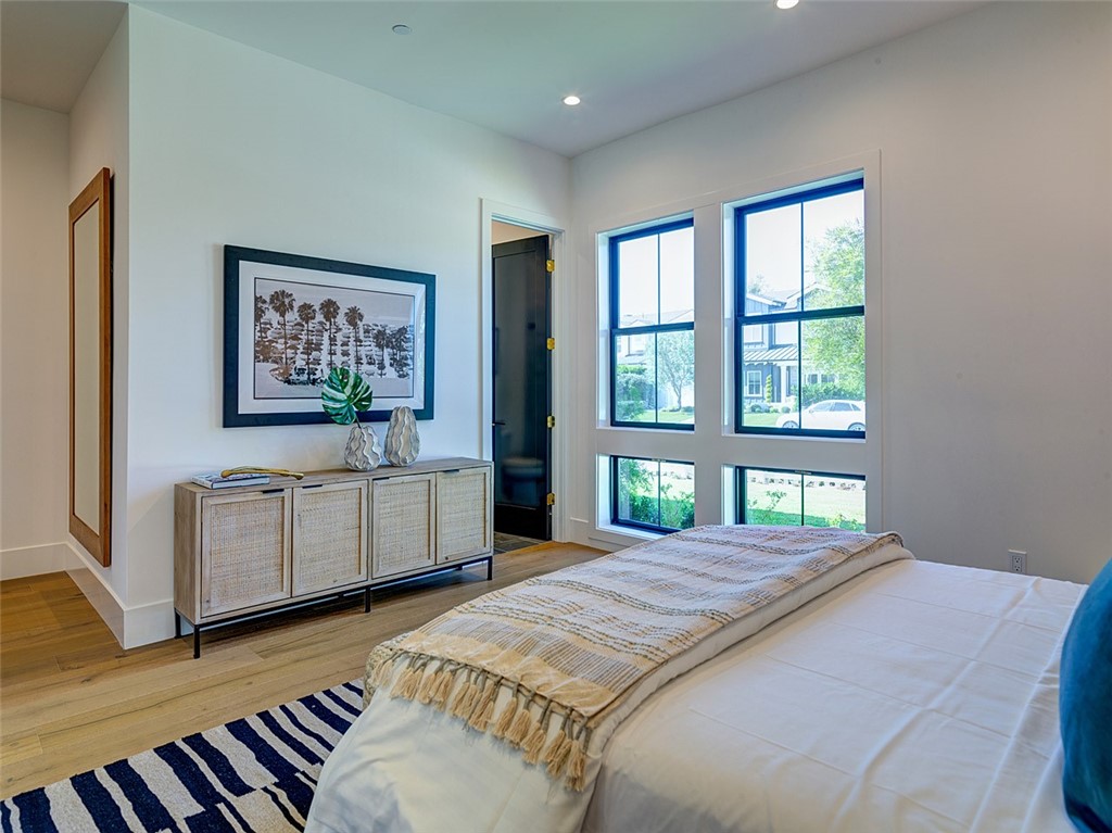 Newport Heights (NEWH) - Residential