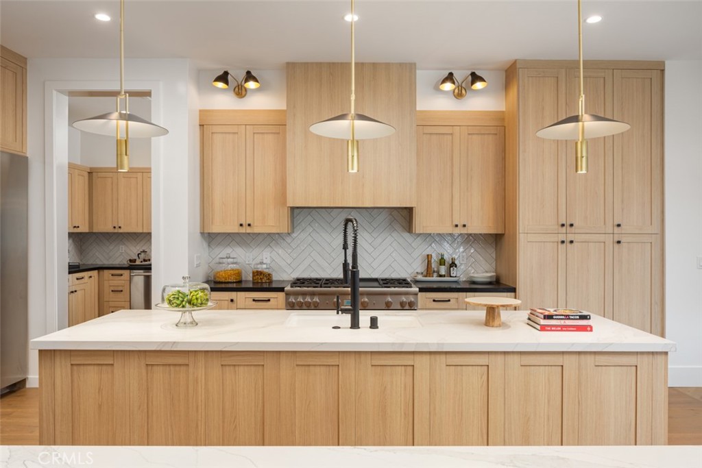 Newport Heights (NEWH) - Residential