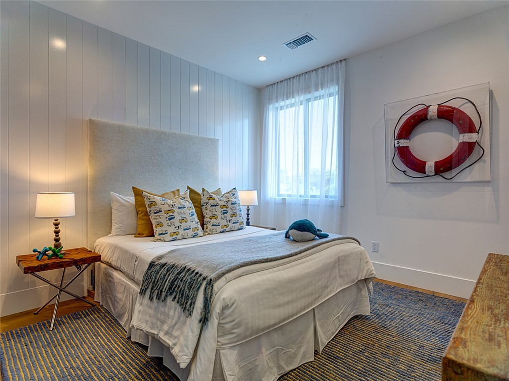 Newport Heights (NEWH) - Residential