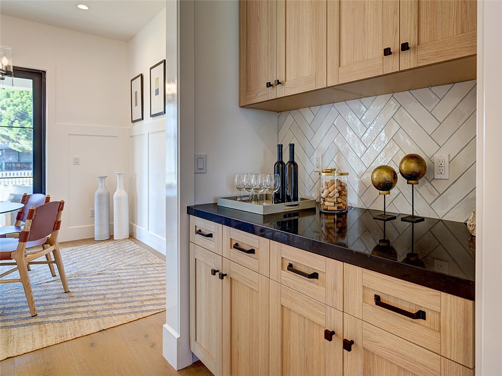 Newport Heights (NEWH) - Residential