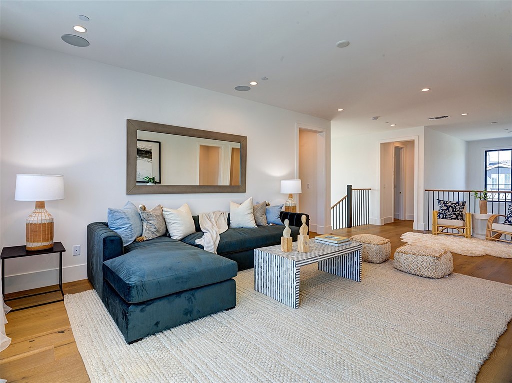 Newport Heights (NEWH) - Residential