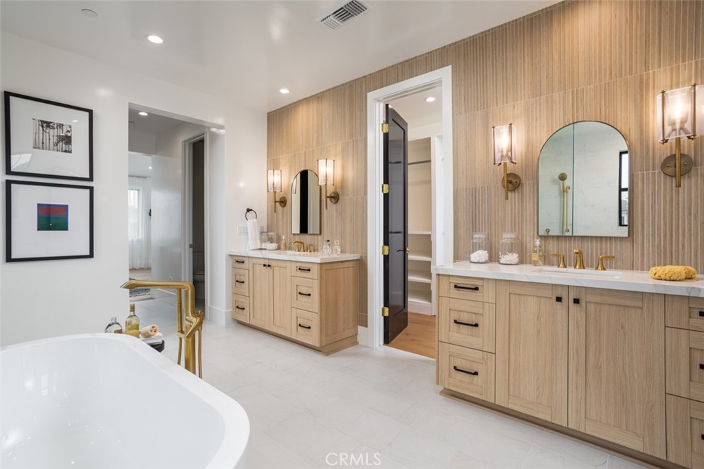 Newport Heights (NEWH) - Residential