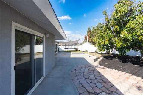 A home in North Tustin