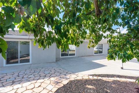 A home in North Tustin