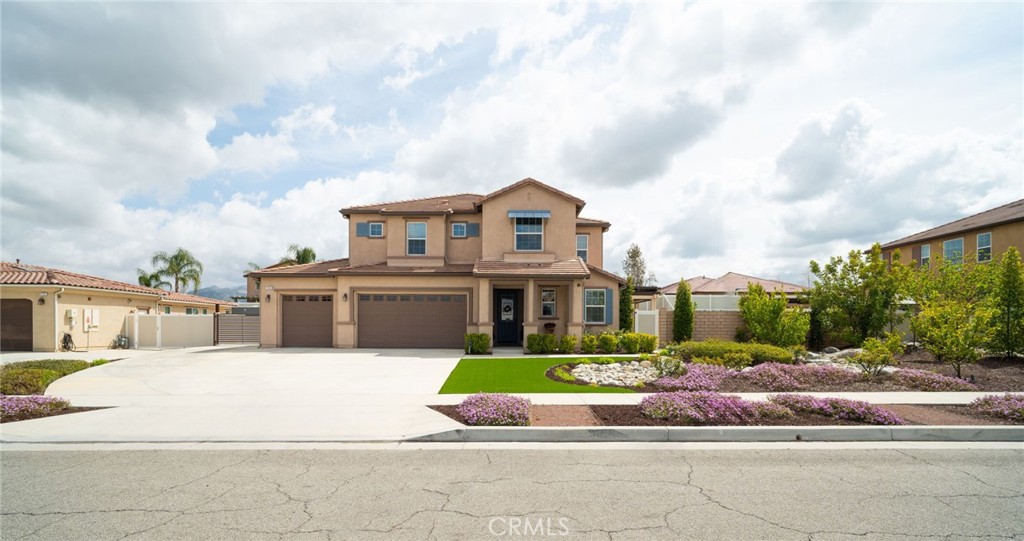 1692 Penny Lane