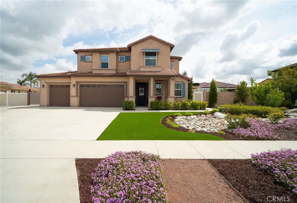 1692 Penny Lane