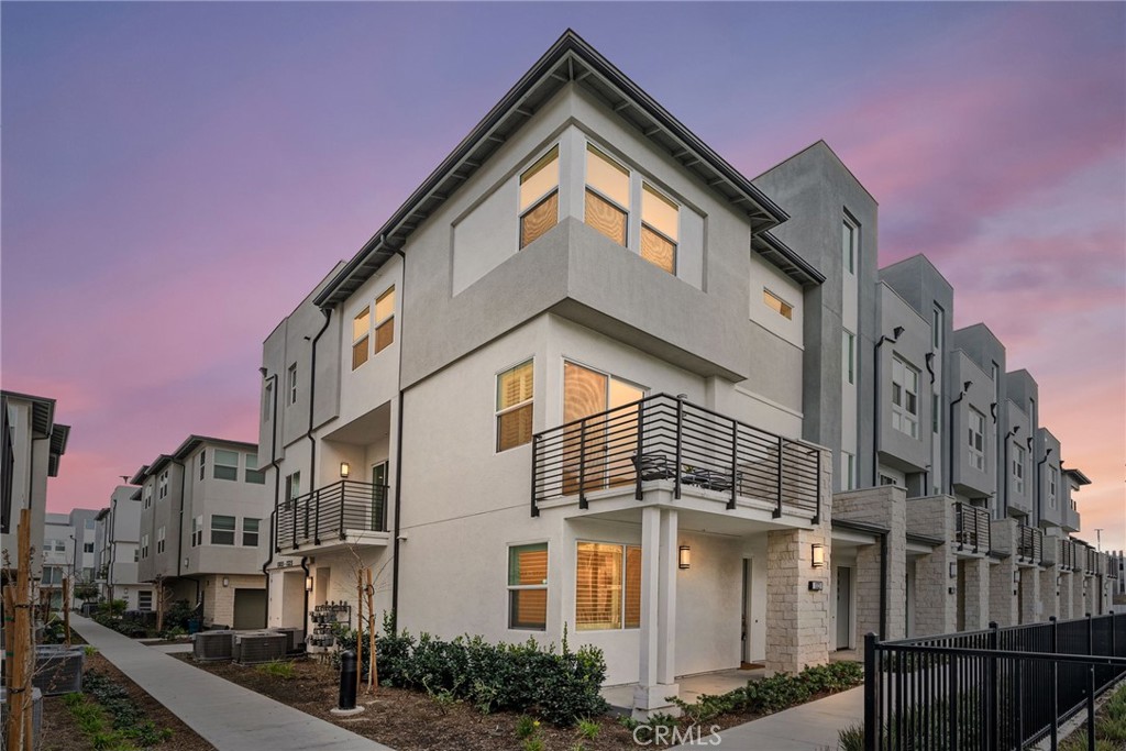 1323 W Cara Drive