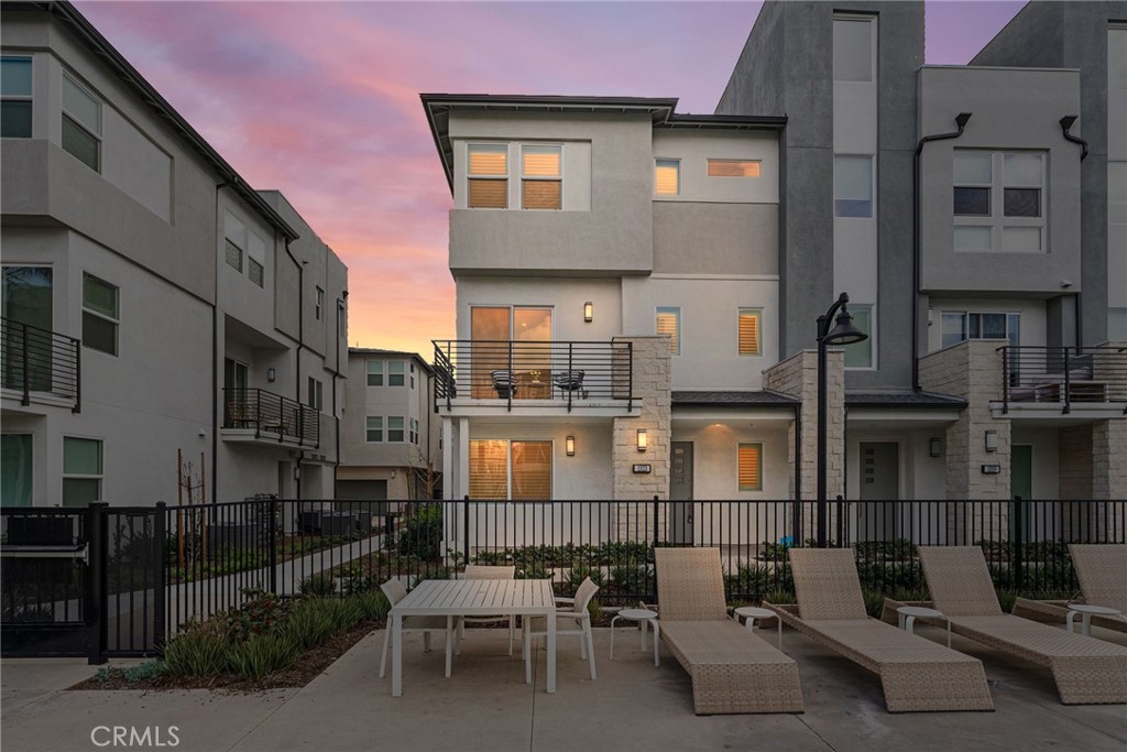 1323 W Cara Drive