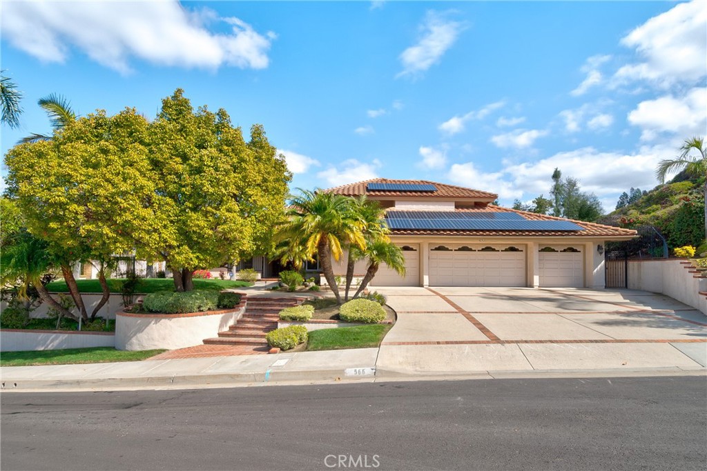 566 S Los Coyotes Drive