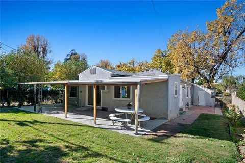 A home in Reseda