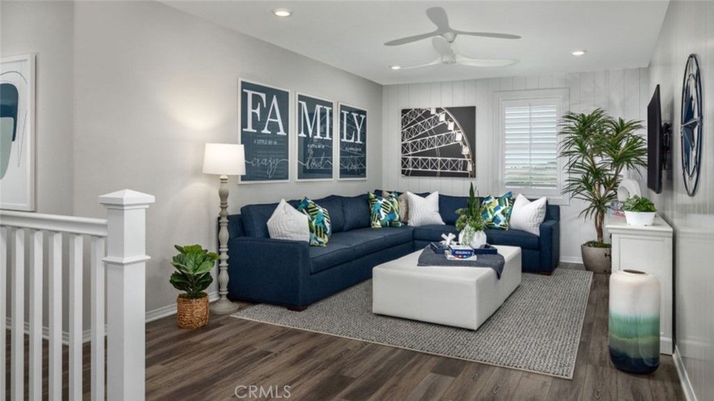 listing image 130724560831516152745
