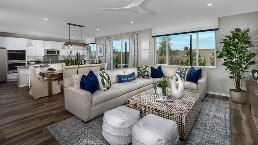 listing image 130722990664913272052