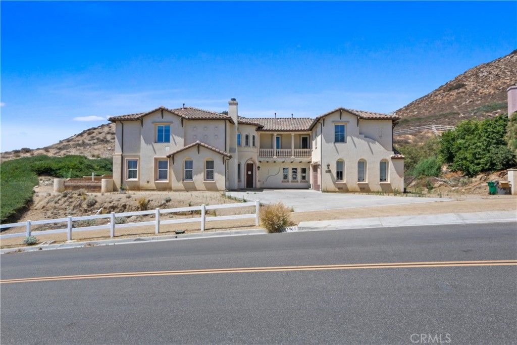 listing image 130724757460361767150