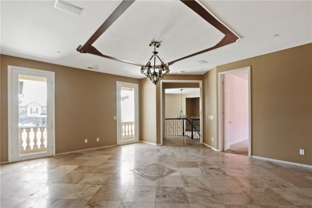 listing image 130722273171640066503