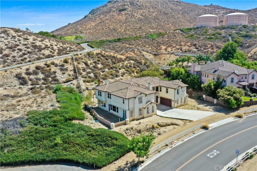 listing image 130720915740386831153