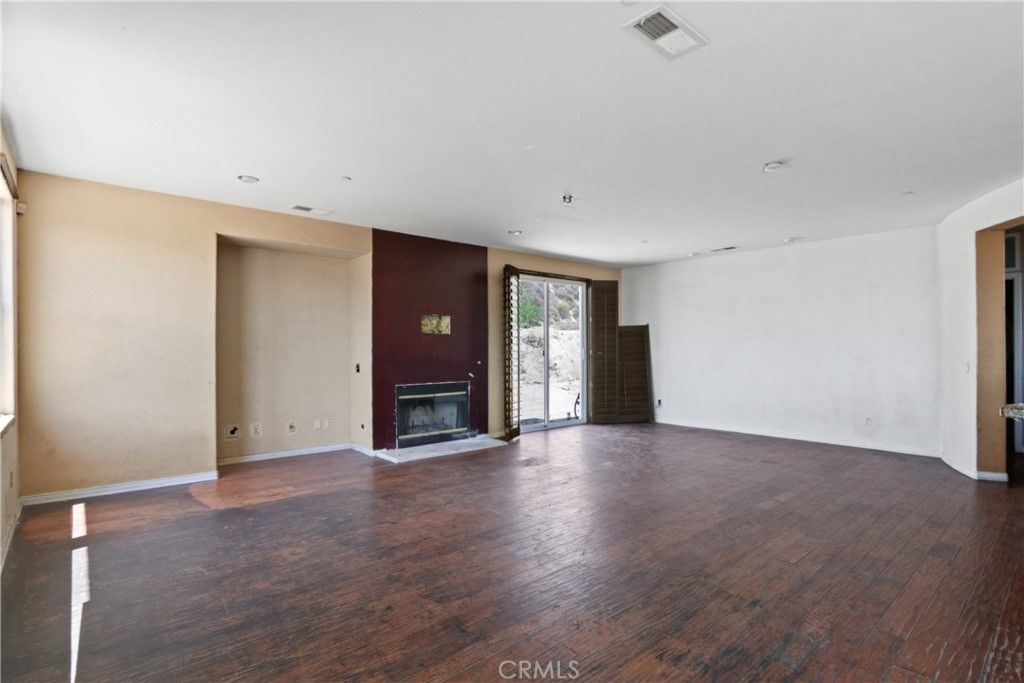 listing image 130723272554751535440