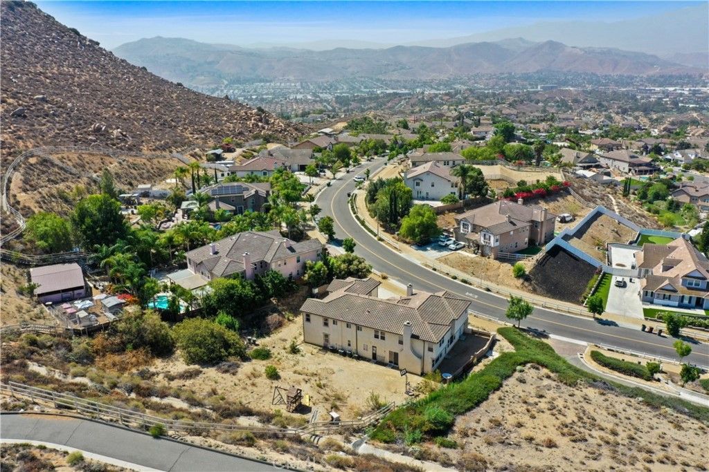 listing image 130722700996525767604