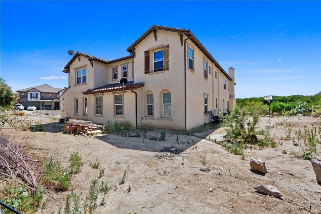 listing image 130727473623189721809