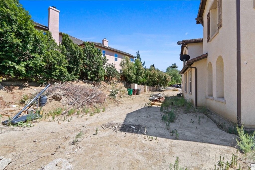 listing image 130724362596999394737