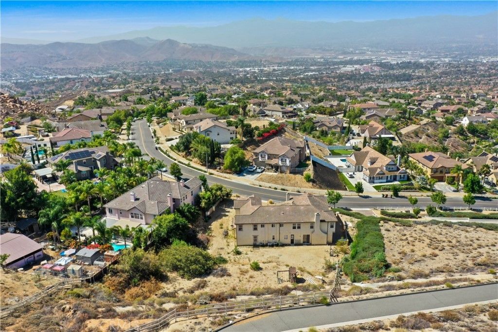 listing image 130726840553863794361