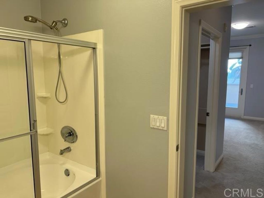 listing image 130725144688823565397