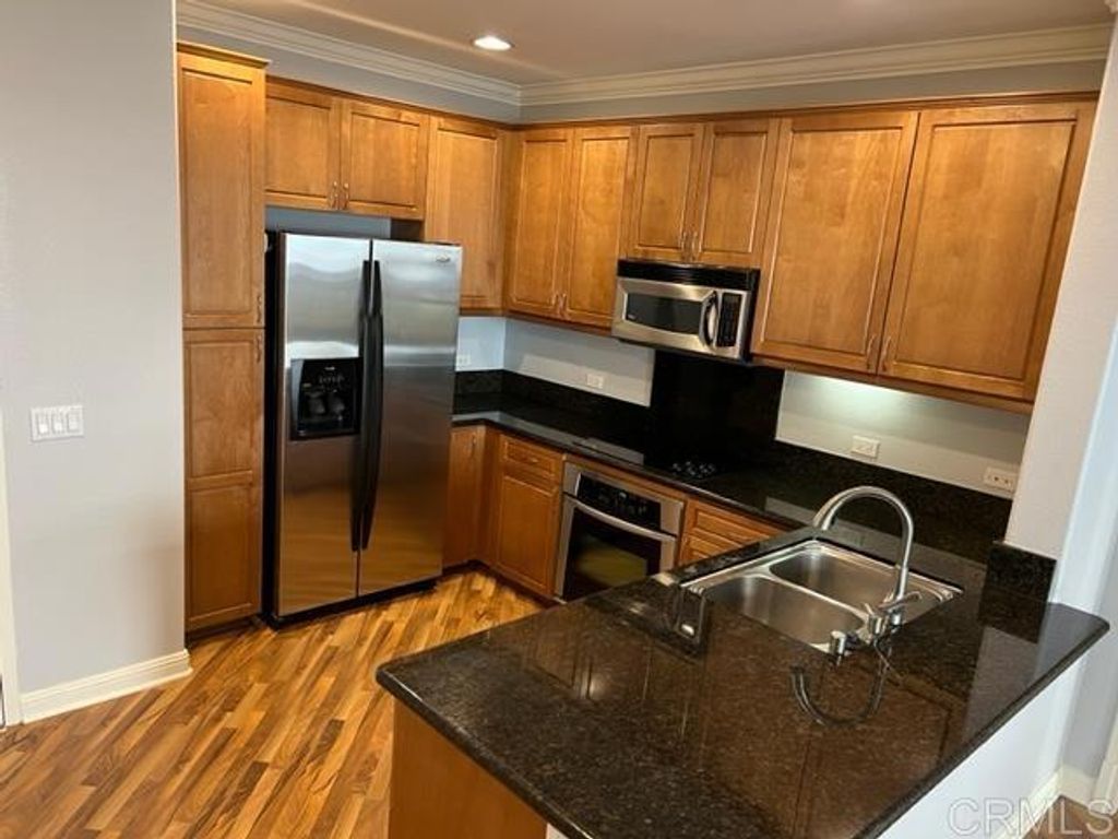listing image 130726224239554040496