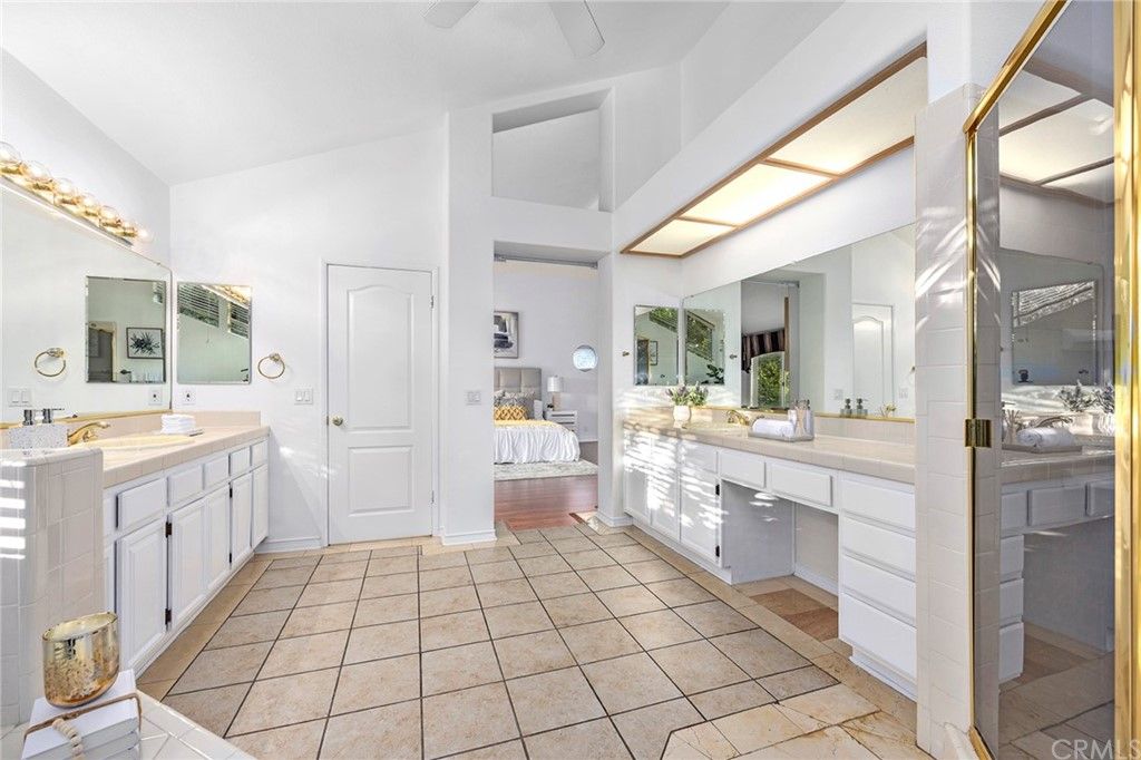 listing image 130727897962116051753