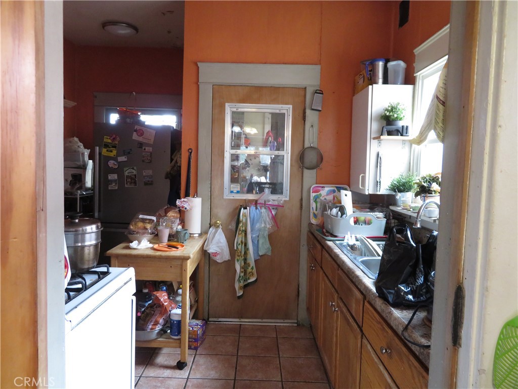 3830 S Figueroa Street