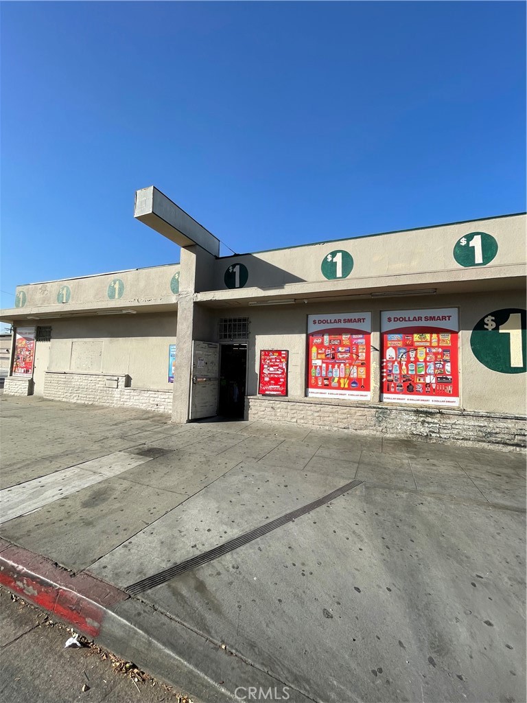 Established in 2014, this highly profitable convenience store is located on a bustling, high-traffic street with constant car and foot traffic. Open 7 days a week with extended hours late into the night, it serves as a go-to spot for locals and commuters alike. With a well-established customer base and prime location, the store generates significant income and has experienced consistent growth over the years. An added bonus: a brand-new car wash is opening nearby, which is expected to boost sales even further. This business offers incredible potential for further expansion and continued success.