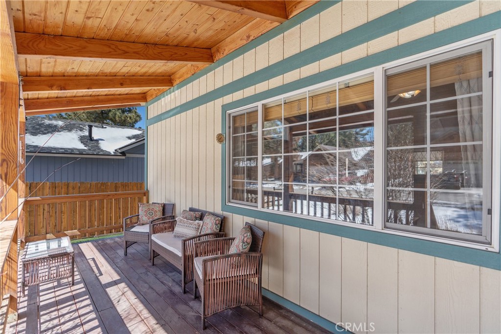537 E Fairway Blvd