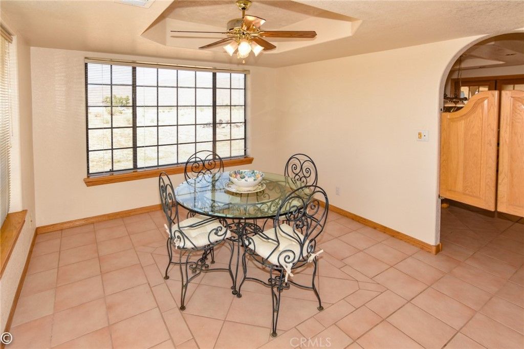 listing image 130720681606976297228