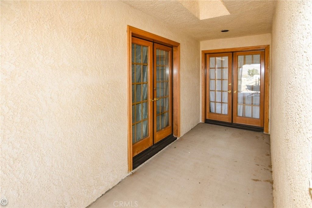 listing image 130722821182082847038