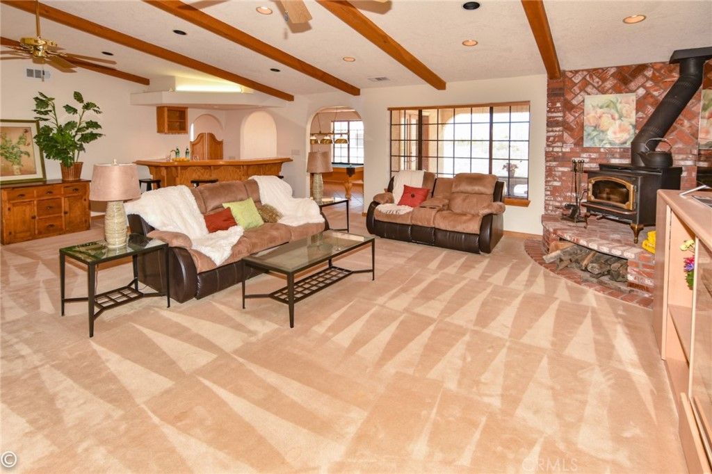 listing image 130723258944199808007