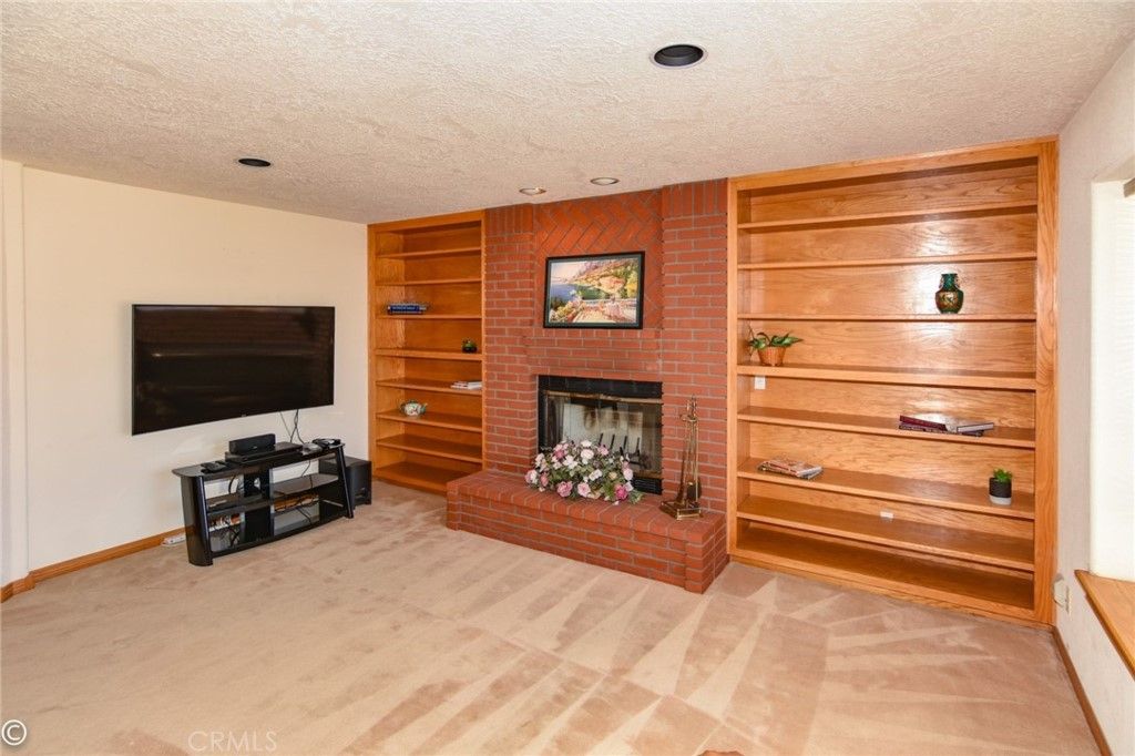 listing image 130726595567433006327