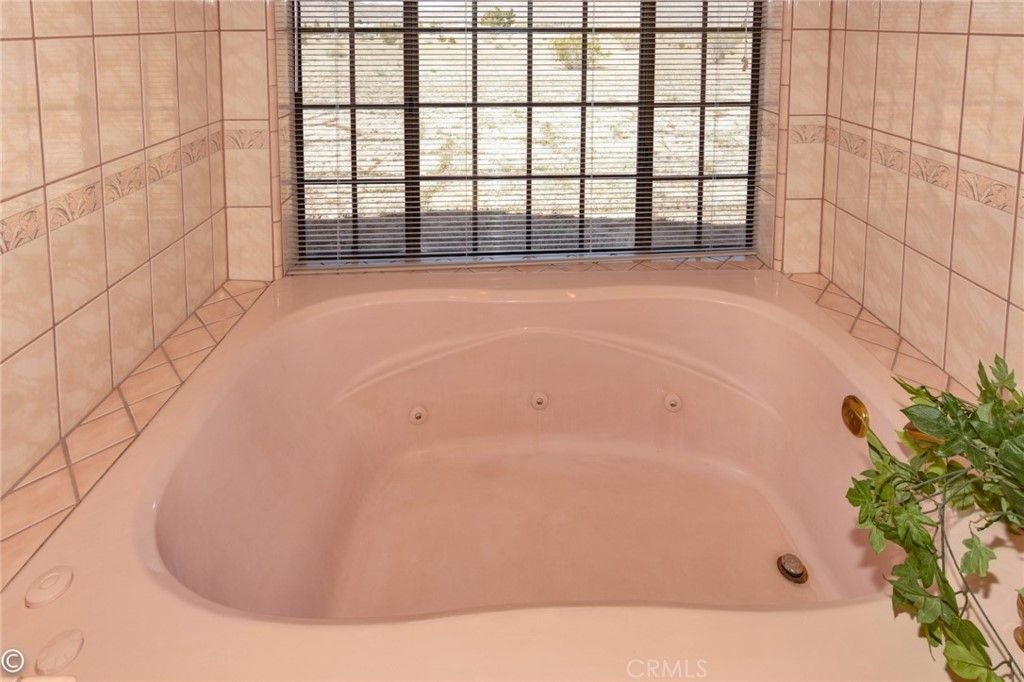 listing image 130720967688369148179