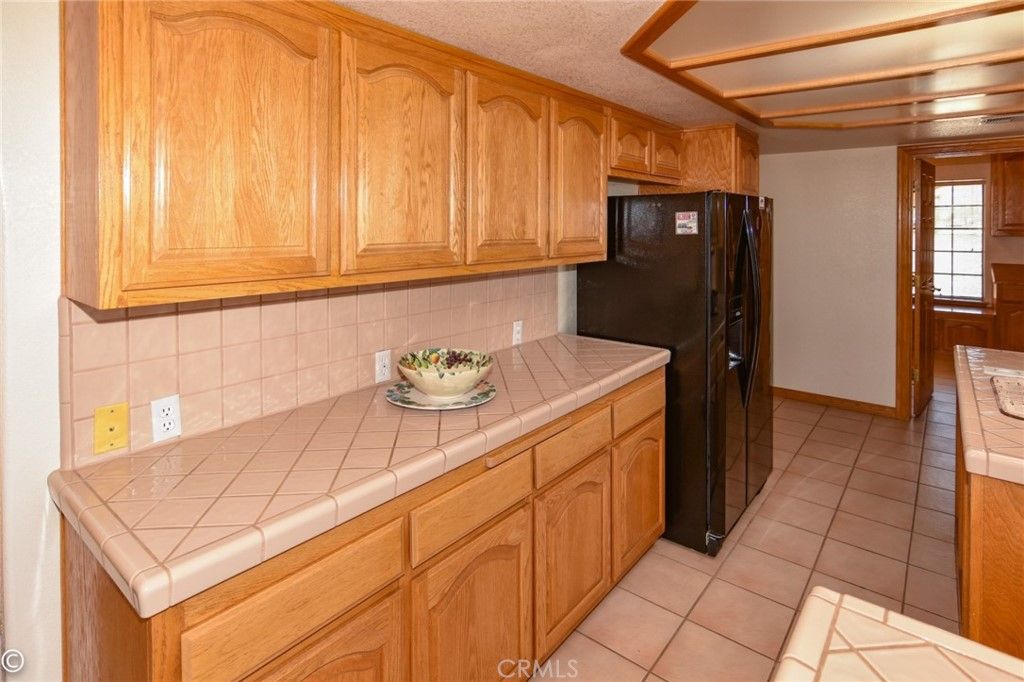 listing image 130726384863159812222
