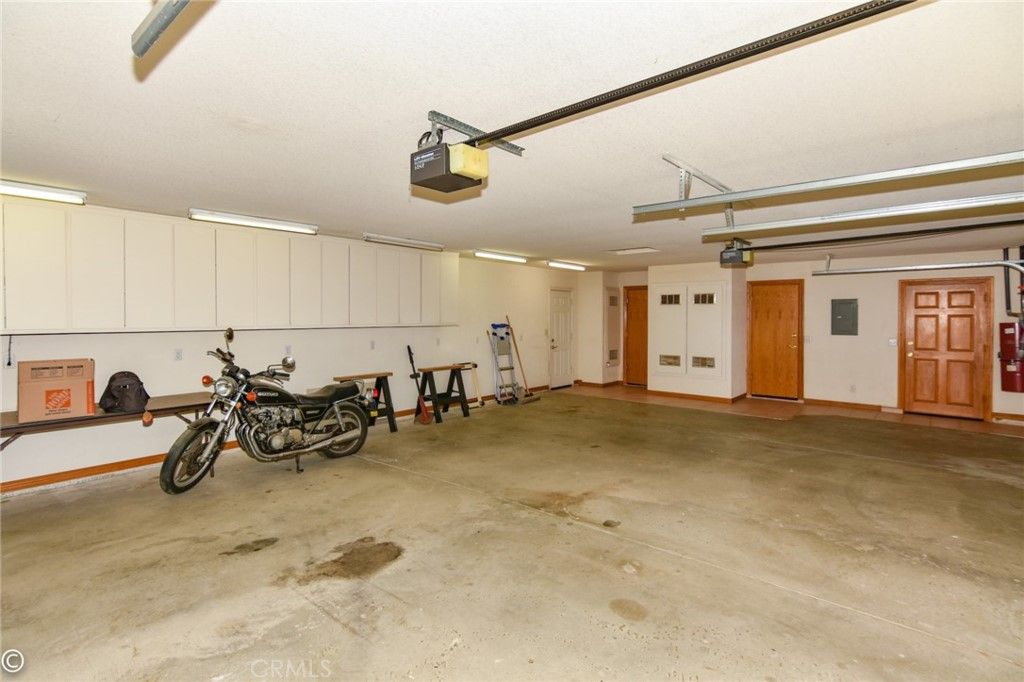listing image 130722513340616174261